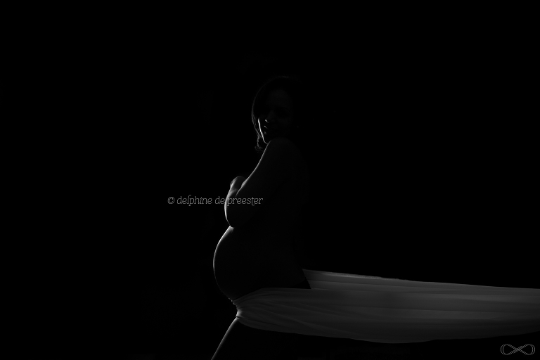 photo de grossesse en noir et blanc Paris 91