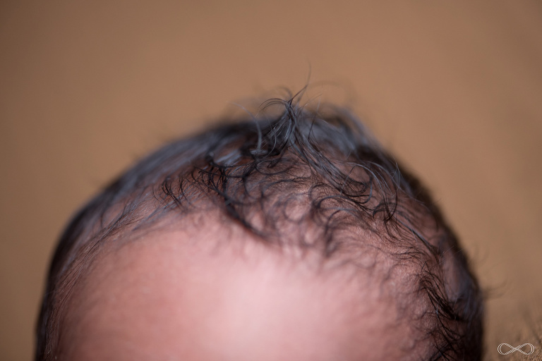 cheveux d'un nouveau-né